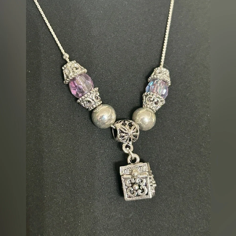 Elegant Silver Necklace with Purple Accents​​​​​​​ - Picture 5 of 6